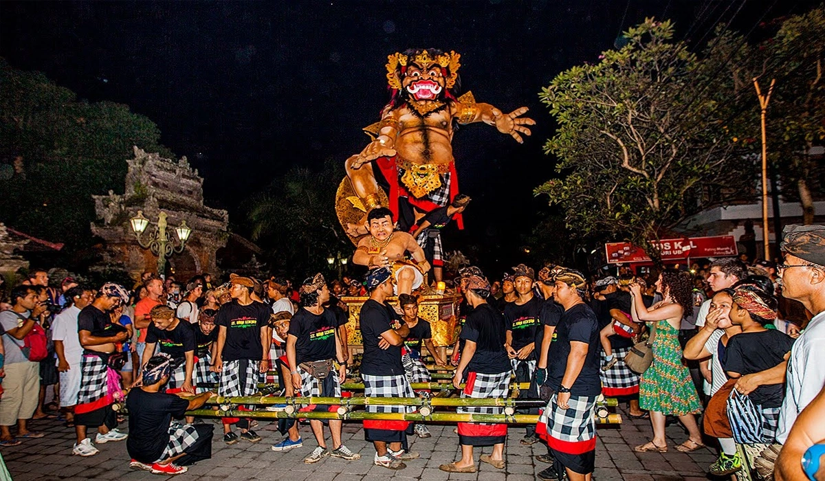 Pawai Ogoh-ogoh Sambut Nyepi Tradisi Bali