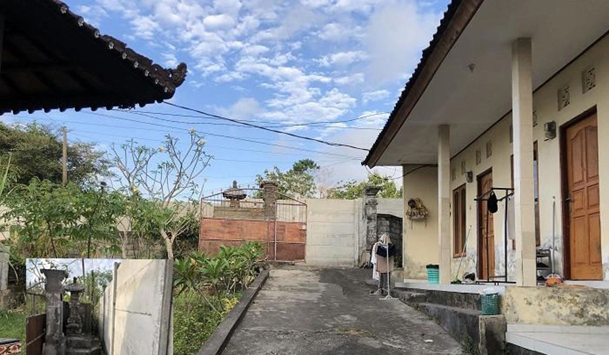 Kontroversi Pagar GWK Warga Kehilangan Akses Jalan Utama