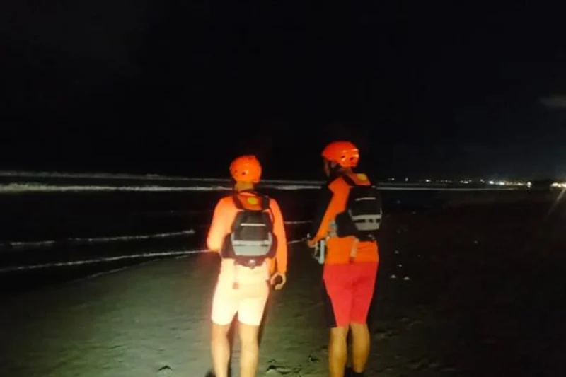 Masih Dicari Tim SAR, WNA Inggris Hilang Saat Berenang di Pantai Legian