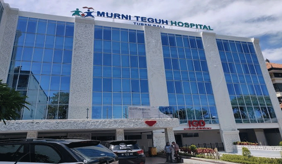 Tragedi Di Bandara Ngurah Rai, Sopir Freelance Ditemukan Meninggal Di Dalam Mobil