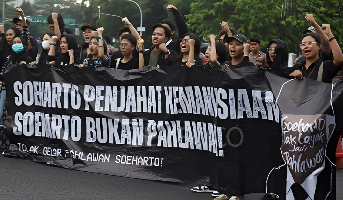 Aksi Kamisan Bali Menolak Usulan Soeharto Jadi Pahlawan Nasional