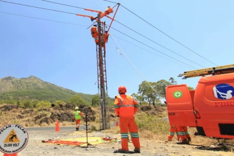 Warga Bali Wajib Tahu, PLN Lakukan Pemeliharaan Listrik Untuk Pastikan Pasokan Stabil