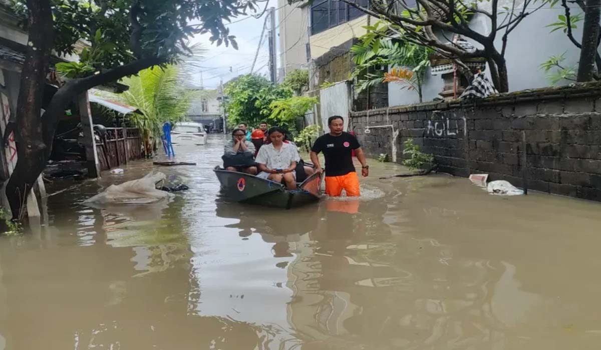 Evakuasi Dramatis 4 Jiwa Aman dari Arus Bah
